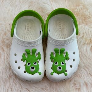 Crocs - Glow in the Dark Alien